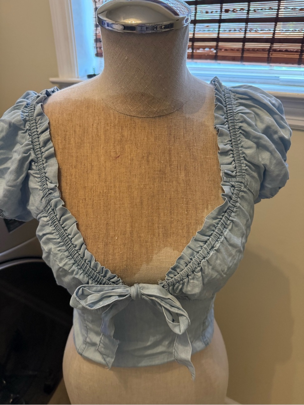 Light Blue Ruffle Tie-Front Crop Top with Puff Sleeves